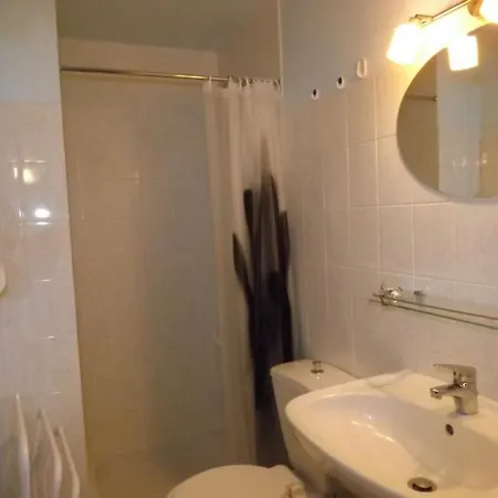 Au Coeur Des Volcans D'auvergne Avec Jardin, Cheminee Et Proche Super-lioran - Fr-1-742-15 بيت للعطل